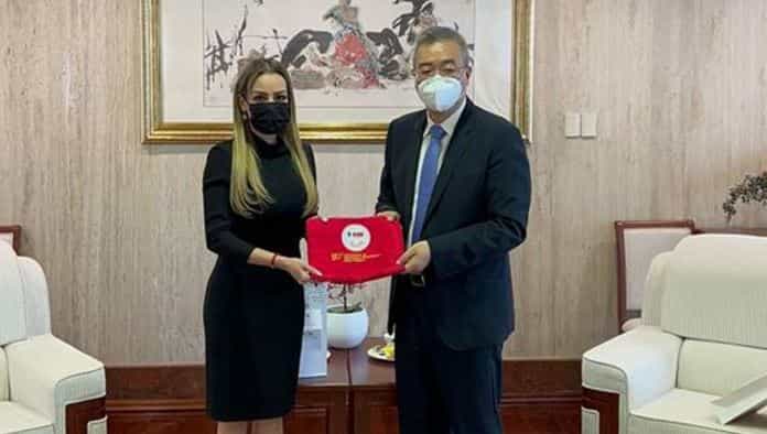 Visita Senadora a embajadores de China y Marruecos