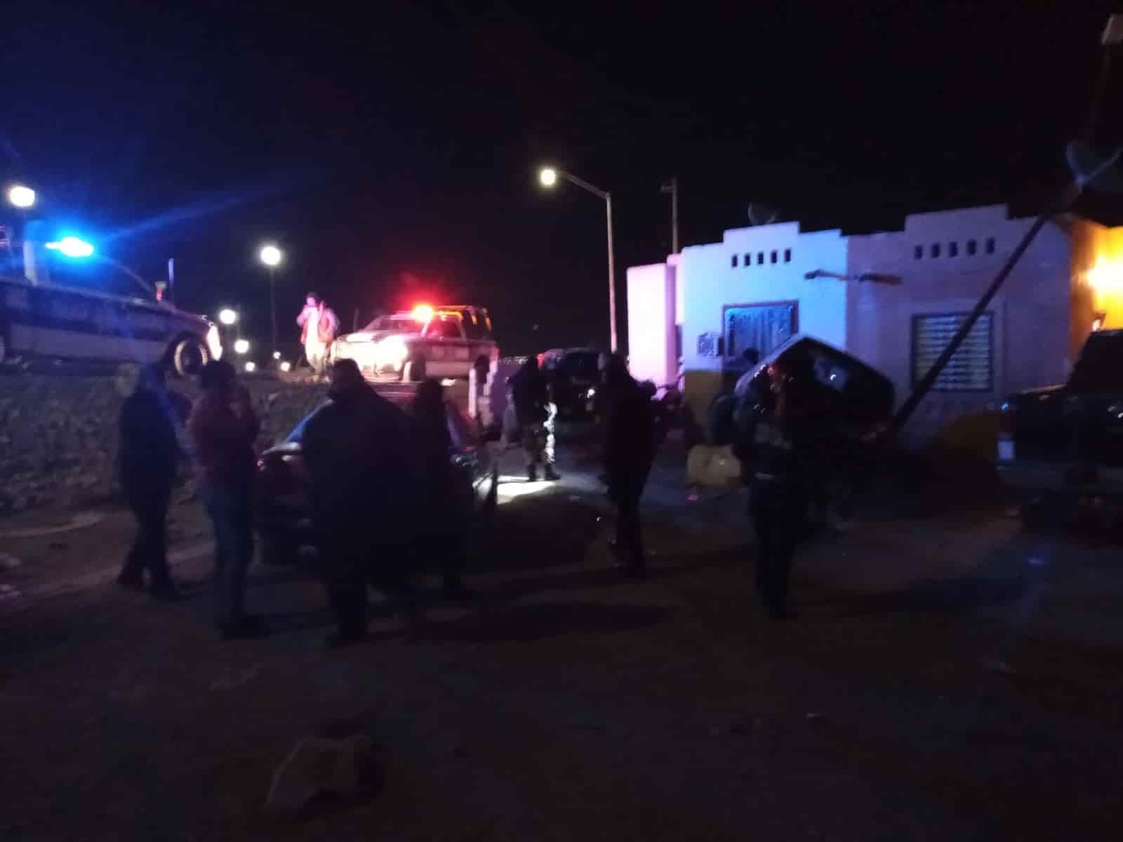 Sale del camino y cae en camioneta al estilo “Rápido y Furioso de Acuña”