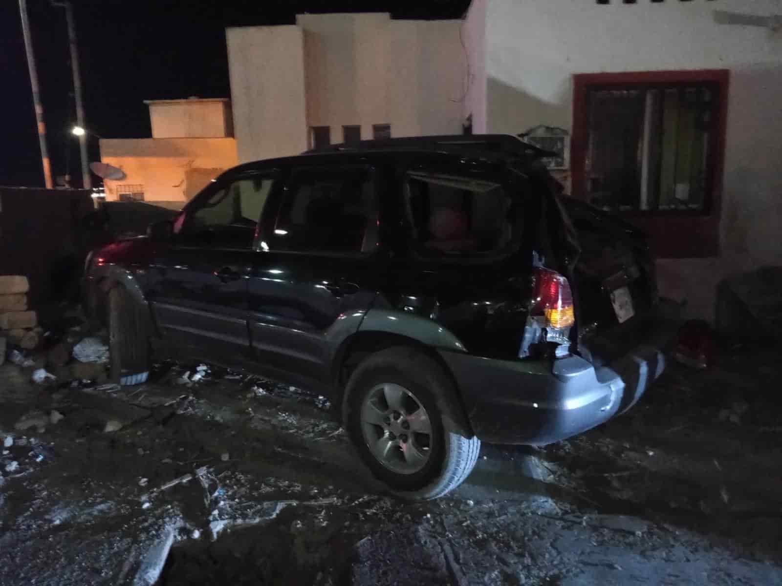 Sale del camino y cae en camioneta al estilo “Rápido y Furioso de Acuña”
