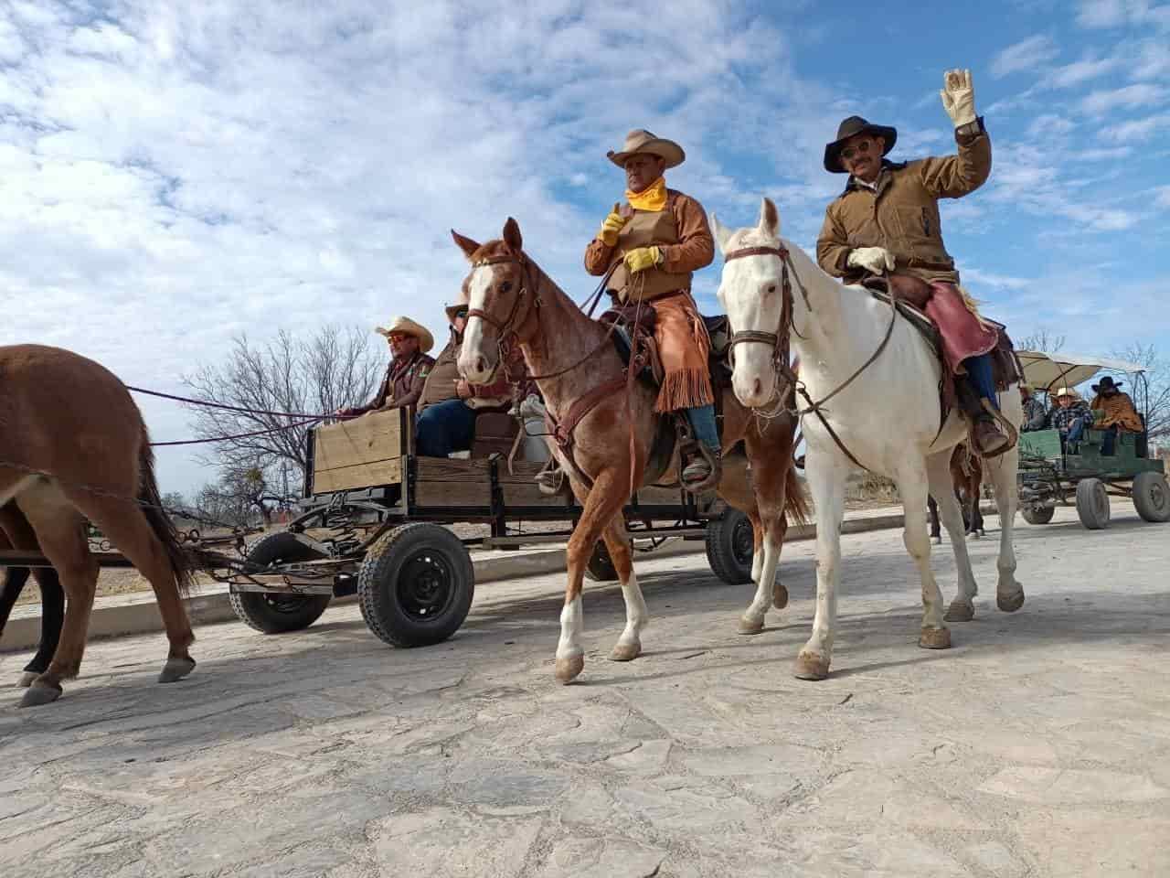 Arranca la XXV Cabalgata de Nava