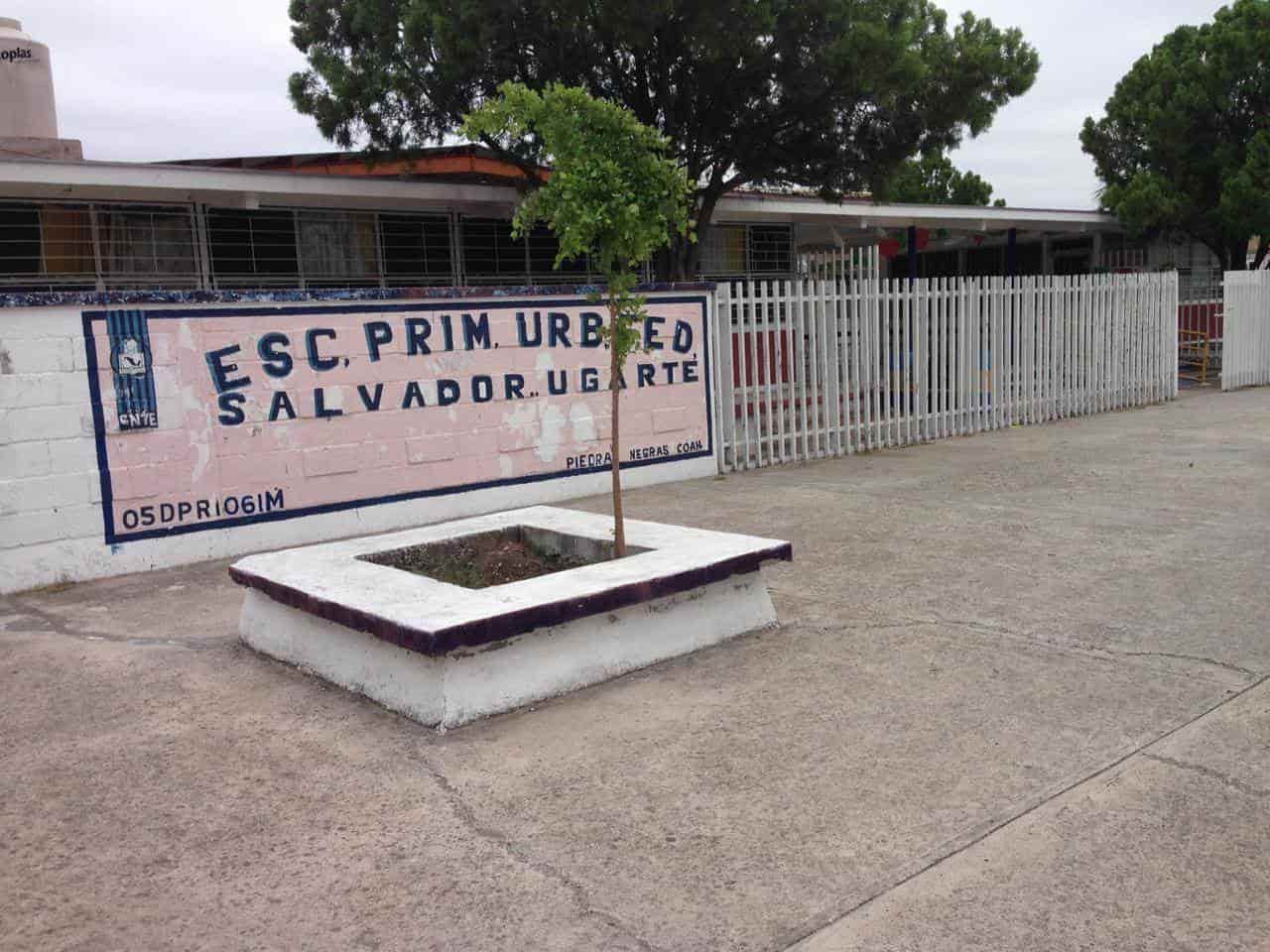 Invertirán $800 mil  en reparar escuelas