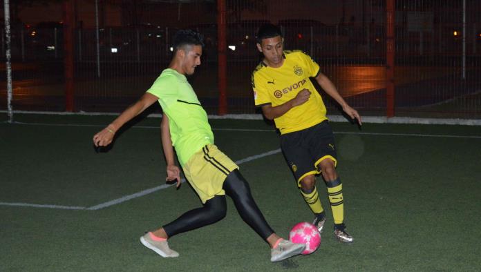 CHUKOS SIGUE A BUEN  RITMO EN EL FUTSAL 7