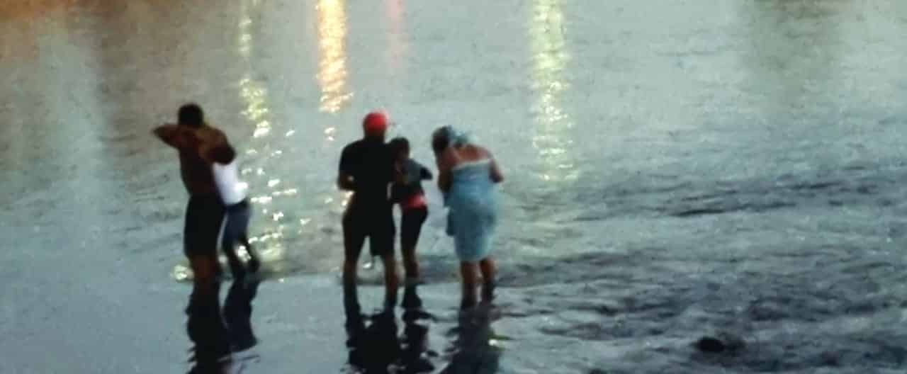 Cruzan el Río Bravo migrantes haitianos  y llevaban 2 menores