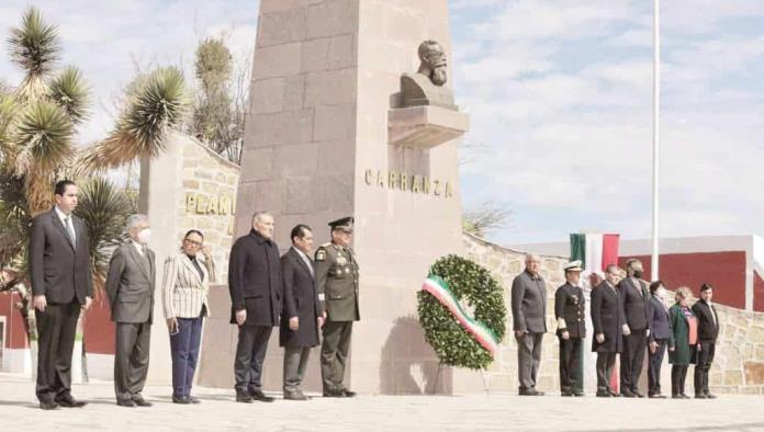 Celebran AMLO y MARS aniversario del ejército