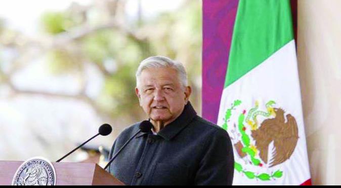 Responde AMLO con un abrazo