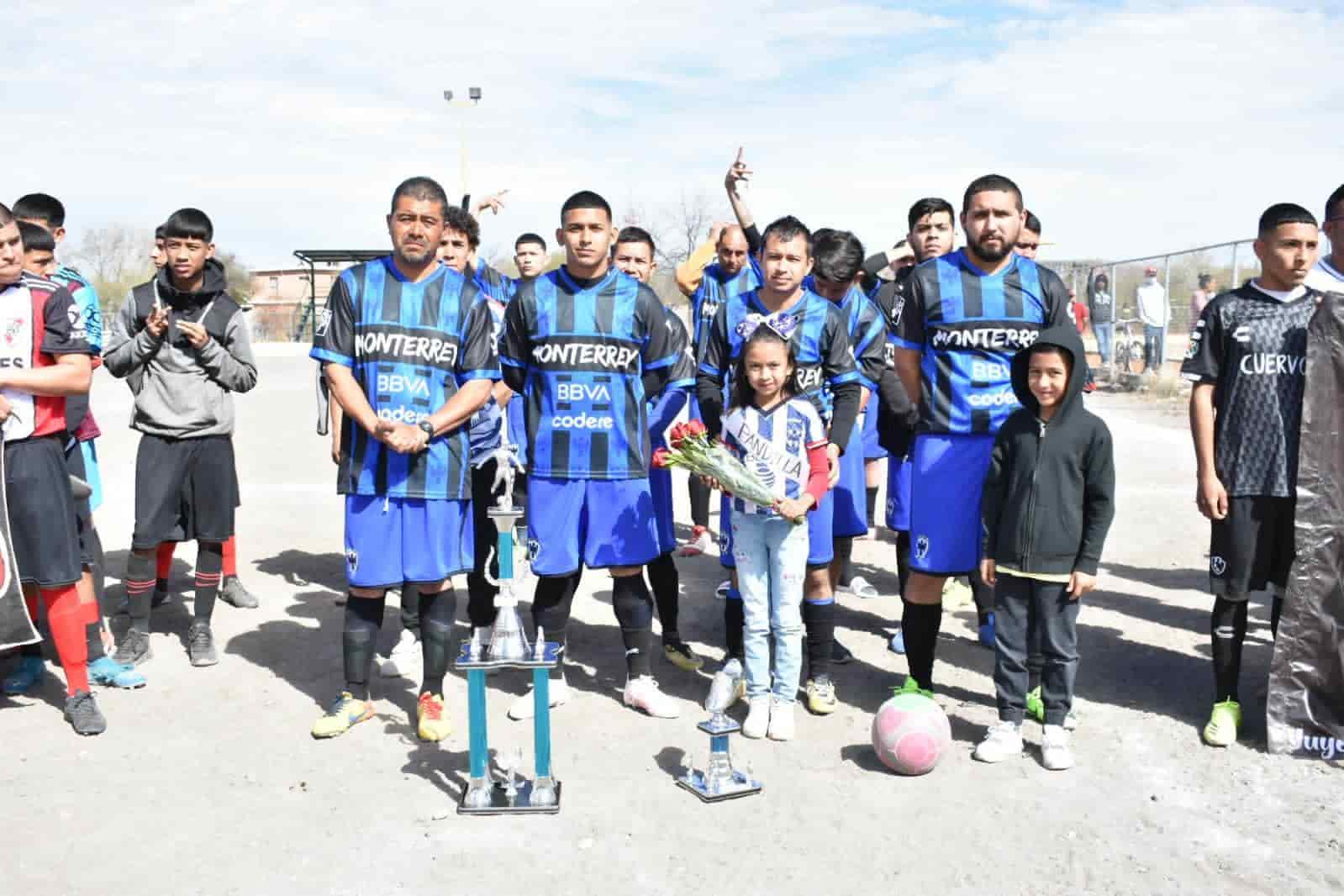 Preside Alcaldesa Tania Flores inauguración de la Liga Municipal de Futbol de Palaú