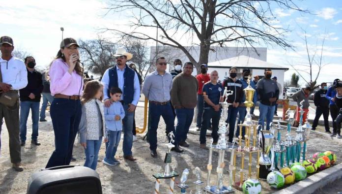 Preside Alcaldesa Tania Flores inauguración de la Liga Municipal de Futbol de Palaú