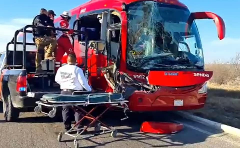 CHOQUE DE  CAMIONES DEJA A UNA PERSONA SIN VIDA EN LA CARRETERA 2 
