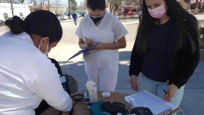 Realizan campaña  `Ama tu corazón´ en Centro de Salud