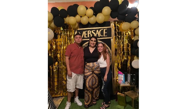 Alejandra la pasa de lo mejor en su cumple