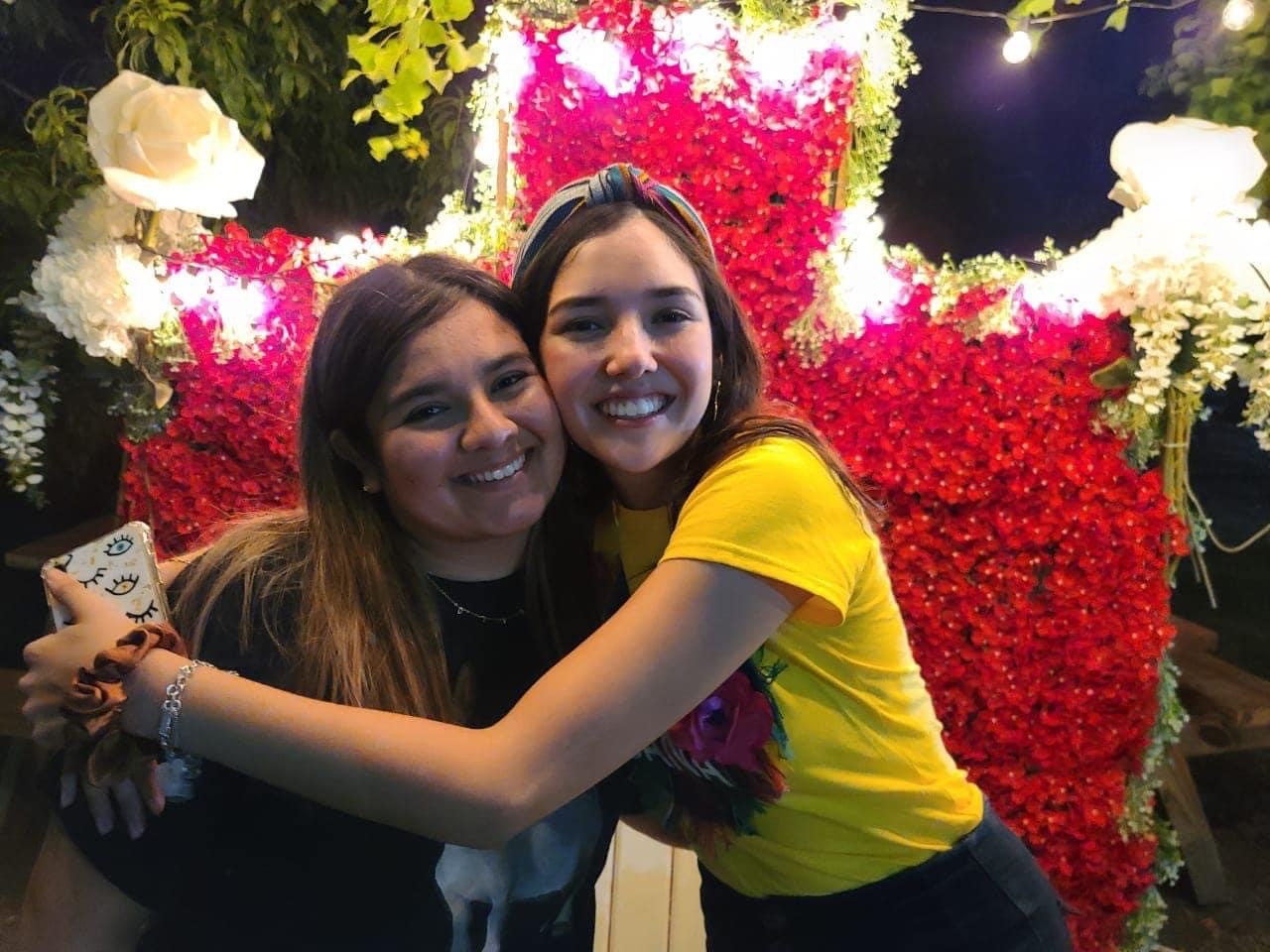 Nicole pasa divertido cumpleaños