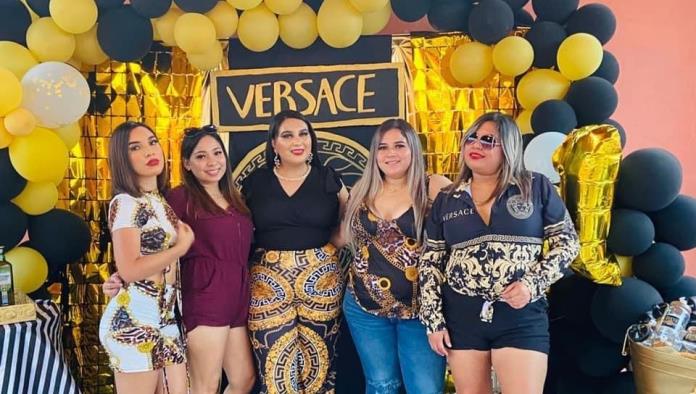 Alejandra la pasa de lo mejor en su cumple