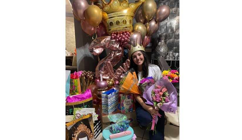 Nicole pasa divertido cumpleaños