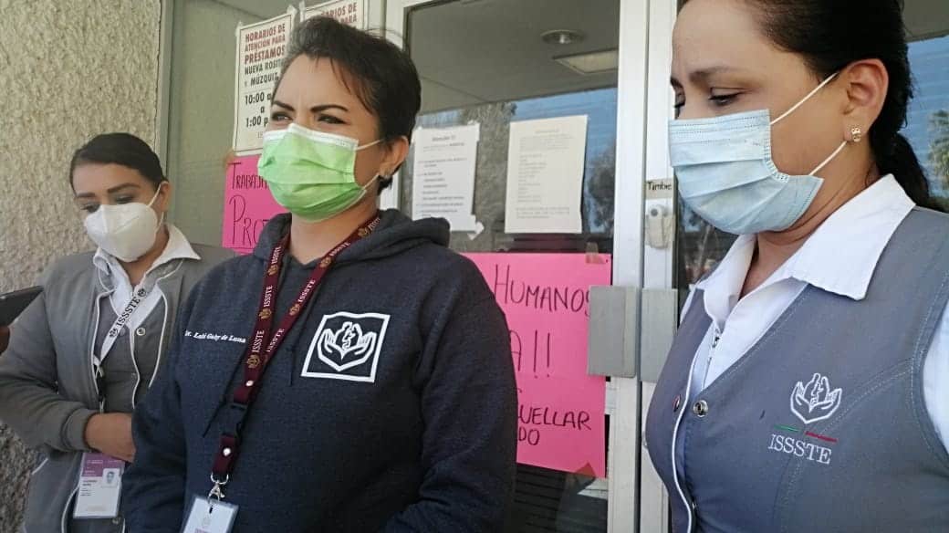 Personal del ISSSTE exige la destitución  de la coordinadora der Recursos Humanos de la clínica.