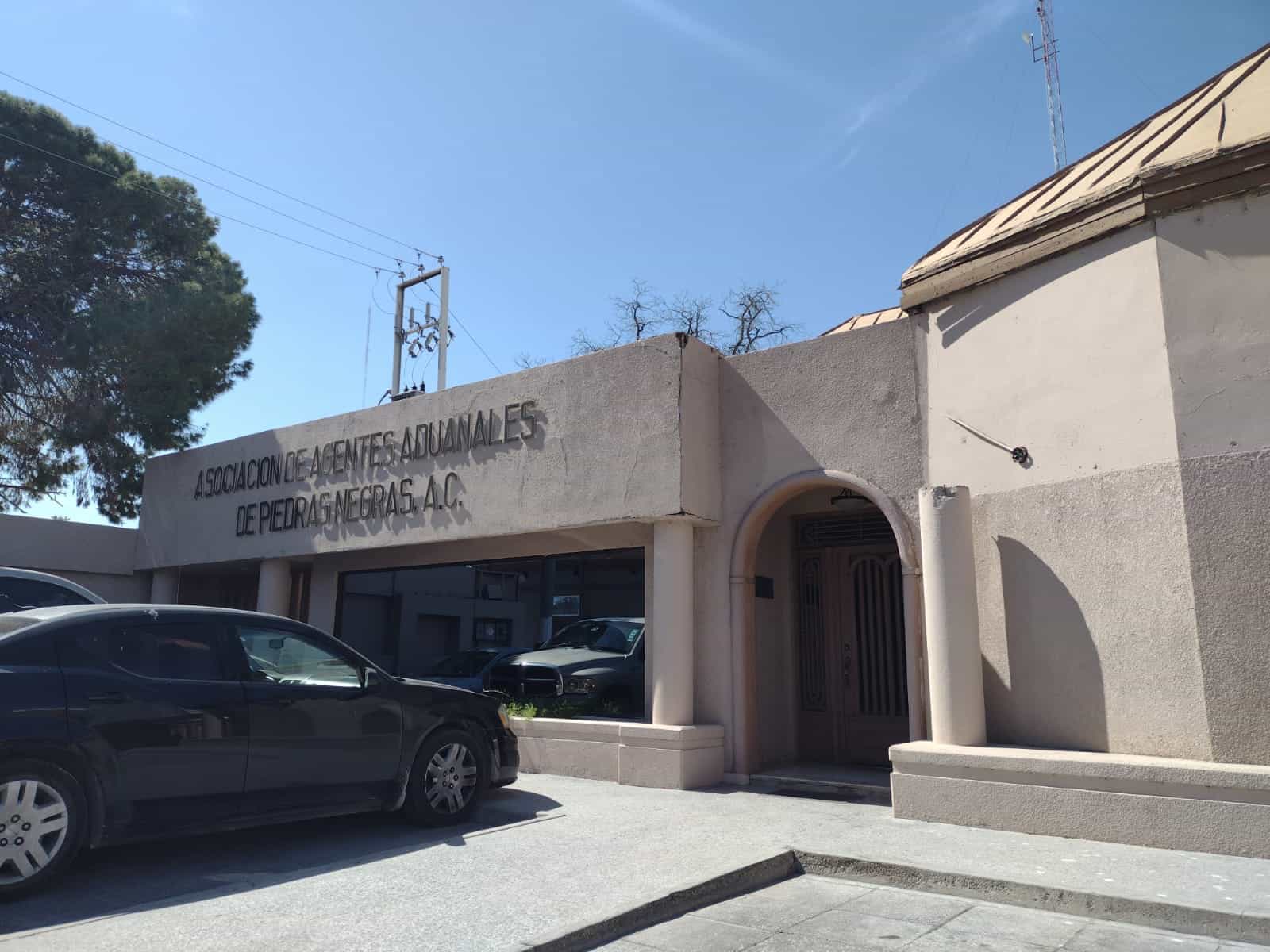 Siguen aduanales  en regularización no hubo decreto