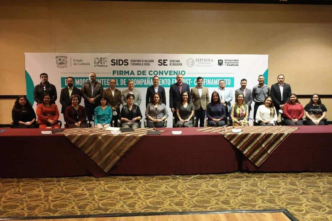 Firman convenio para atender a la niñez