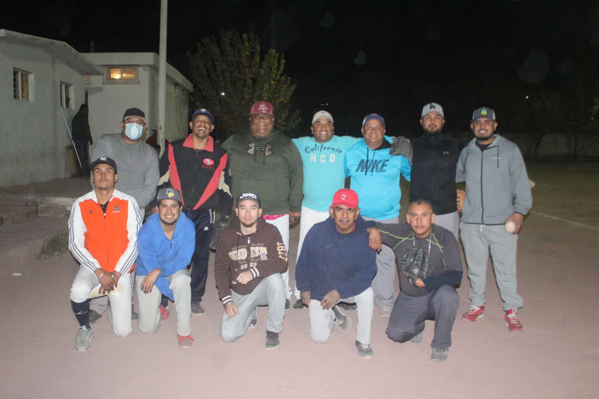 Los Titanes cerca de la final, apalearon a Calienta Bancas