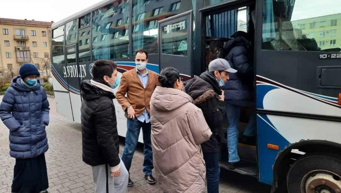 Sacan a 22 mexicanos de Ucrania