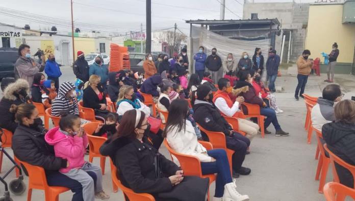 Difunden mensaje contra la violencia con murales callejeros