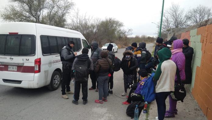 Aseguran a  72 migrantes