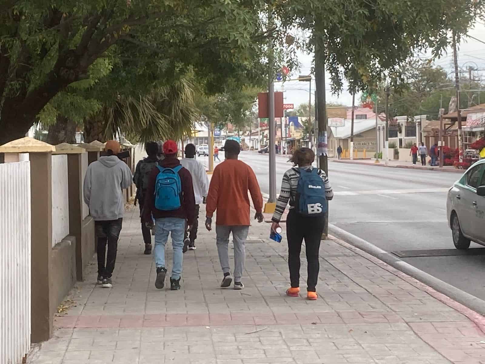 Detecta el INM permisos falsos entre población migrante