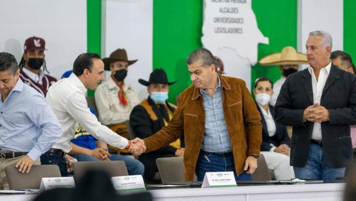 Firma Riquelme acuerdo social