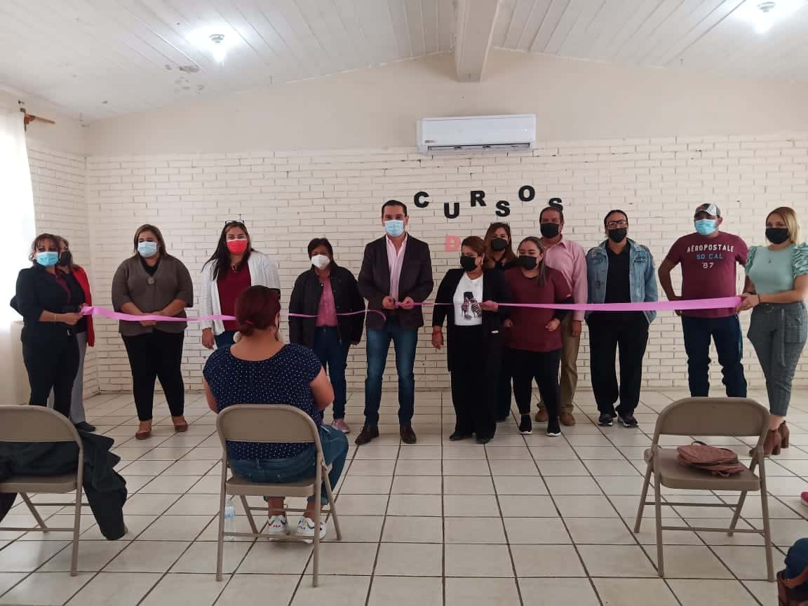 Apuestan por la superación de las mujeres