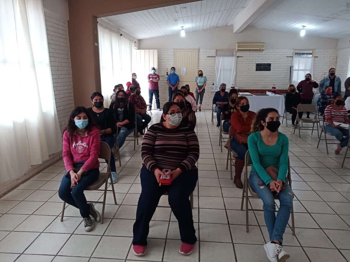 Apuestan por la superación de las mujeres