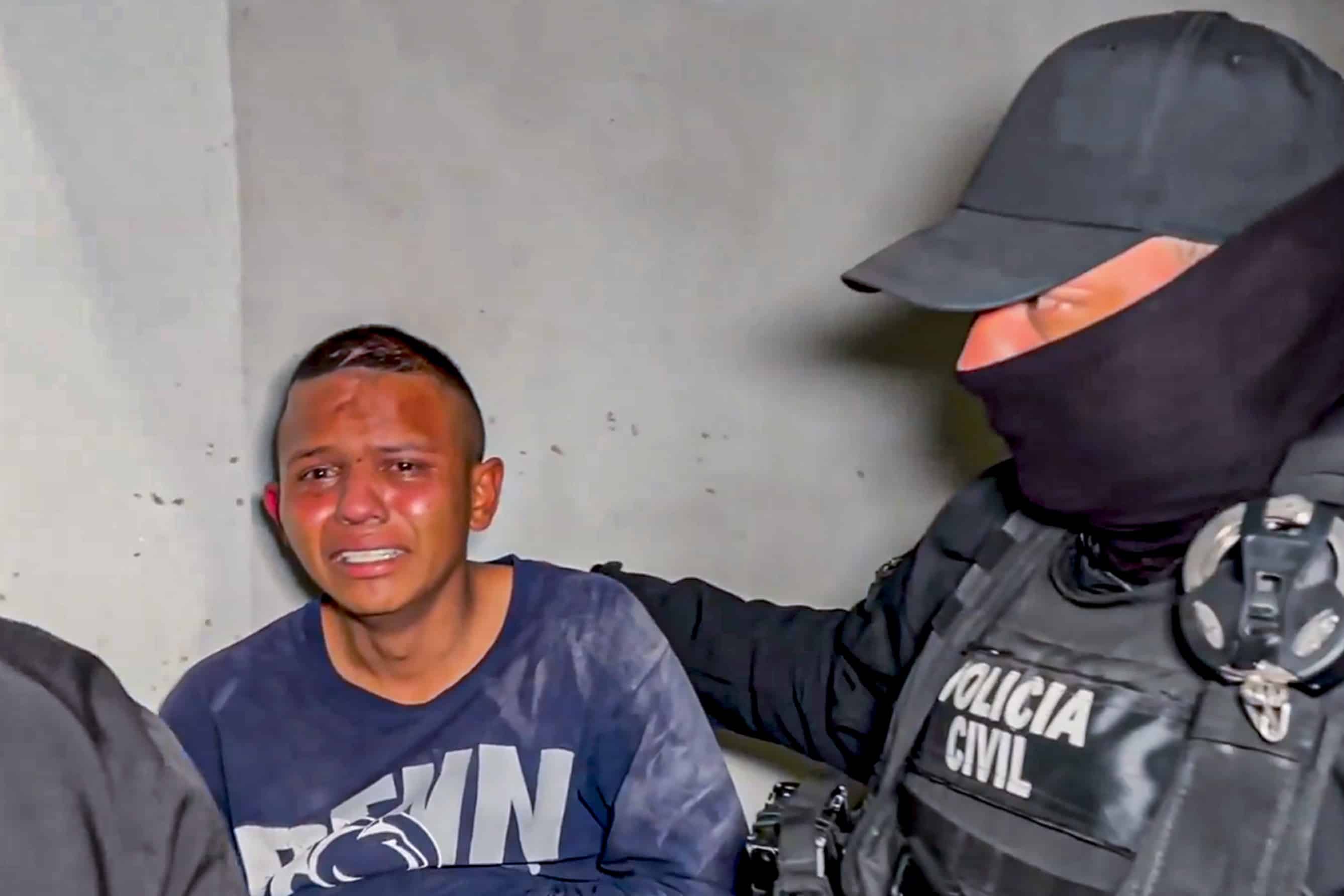 El migrante hondureño fue rescatado por elementos de la Agencia de Investigación Criminal.