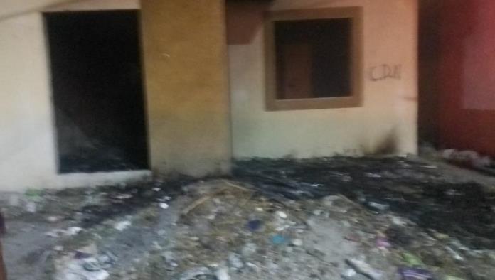 Reducen casa a cenizas