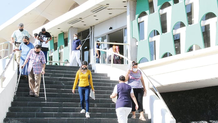 Continuará laborando trabajador del IMSS acusado de venta de mariguana.