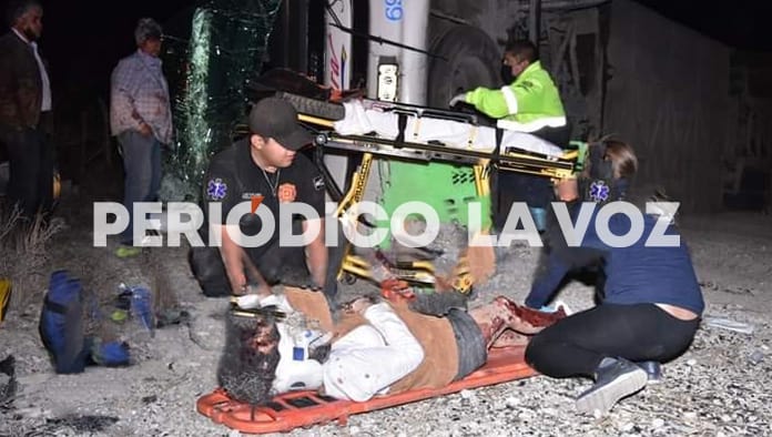Nueva Rosita: ¡Vuelca autobús; 1 muerto!
