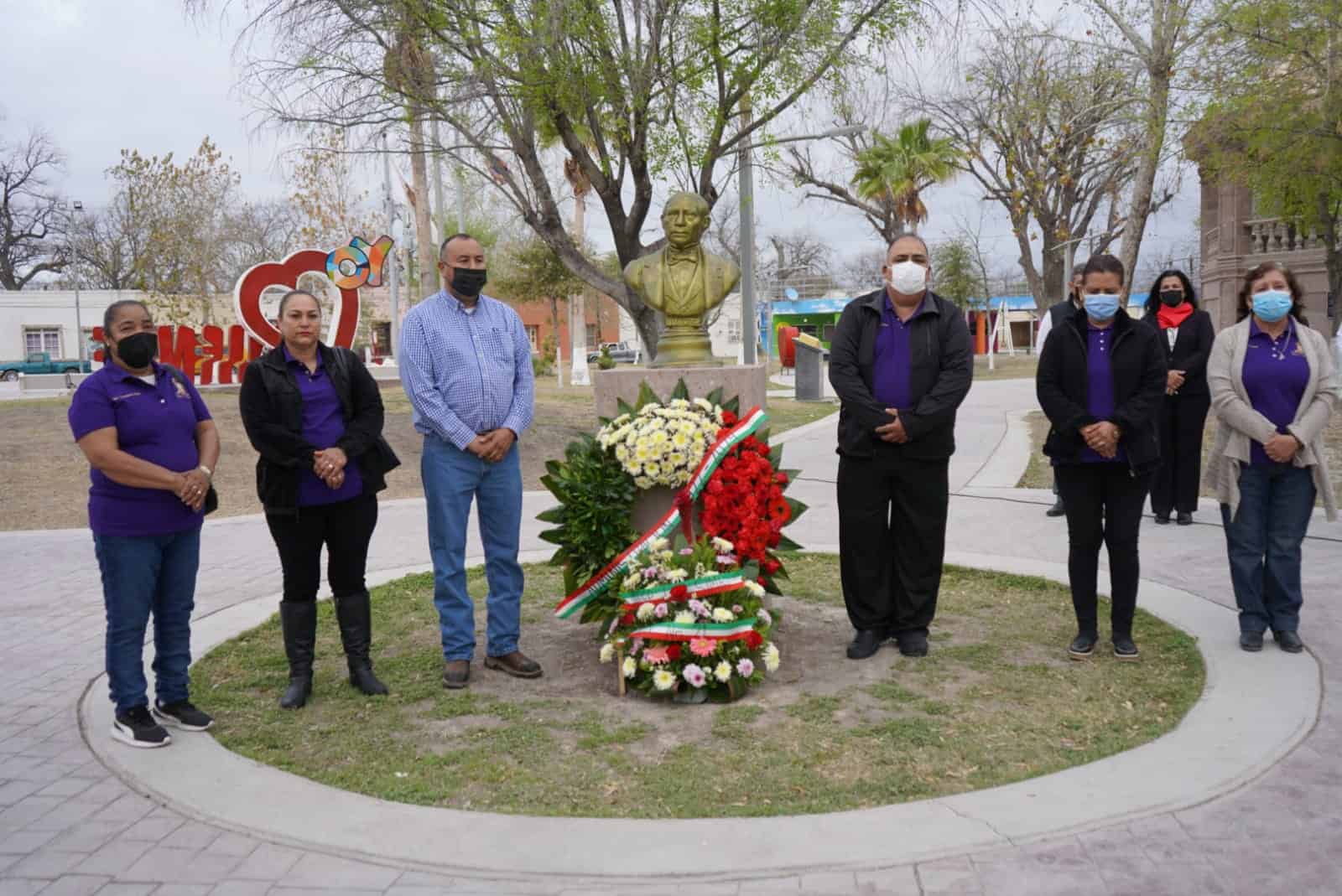 Conmemoran aniversario del Benemérito de las Américas