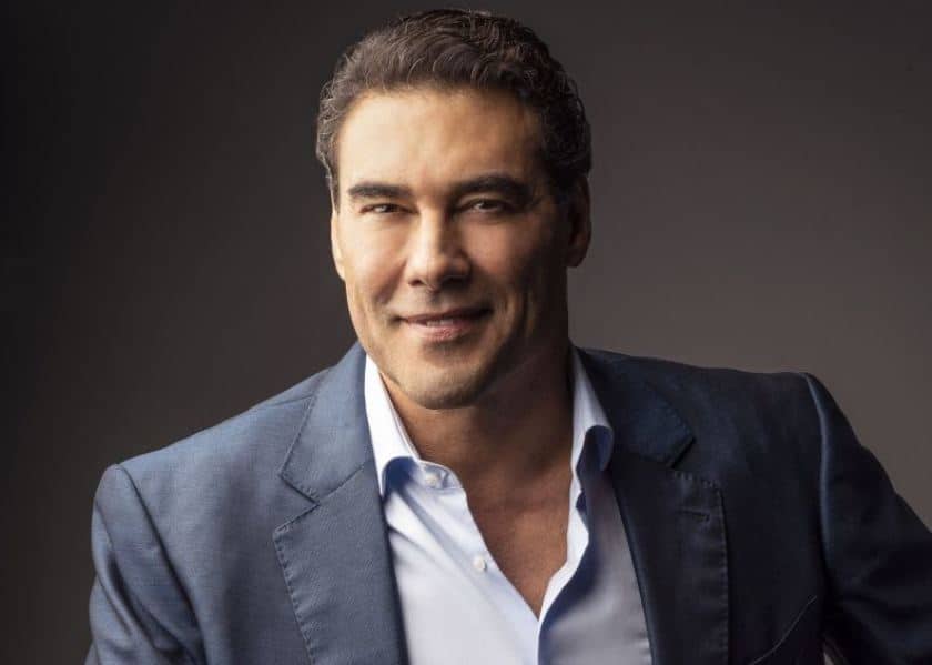 Eduardo Yáñez señala que fue víctima de abuso