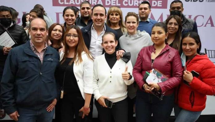 Fortalecen inclusión con lenguaje de señas