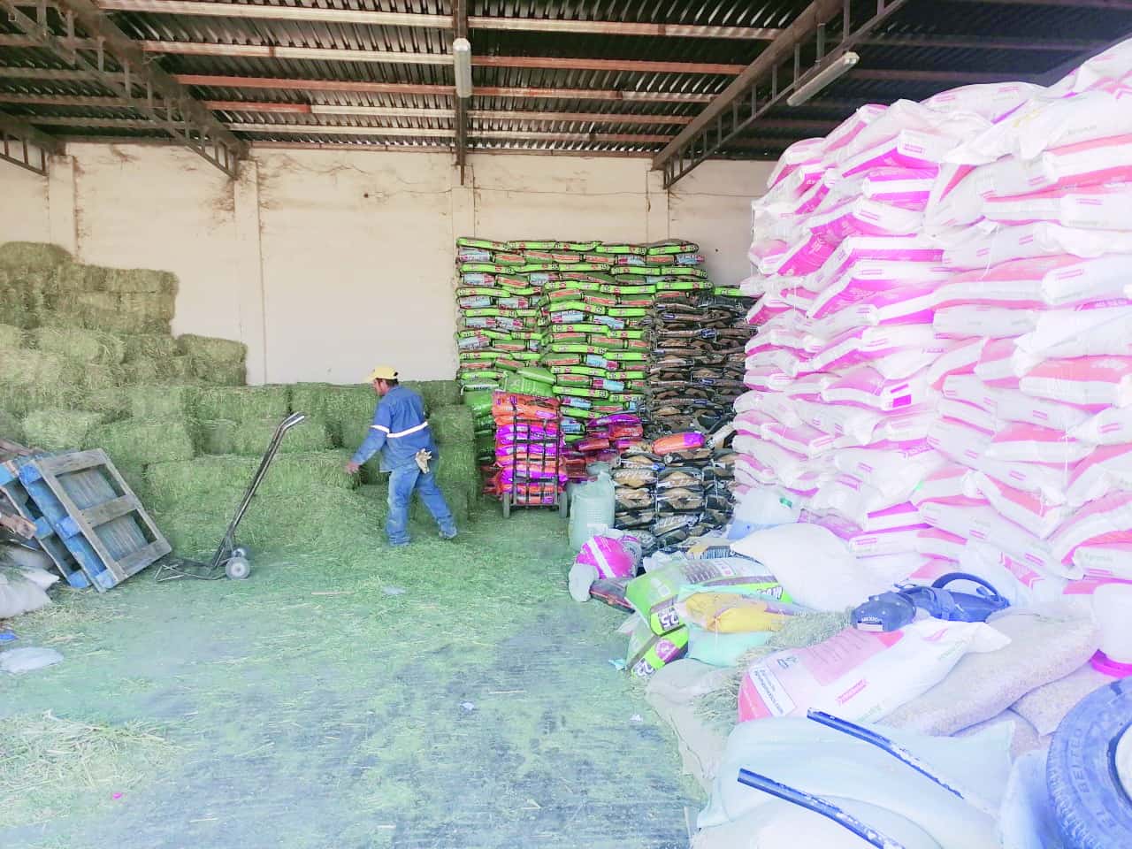 Alertan empresarios aumento de entre 35 a 50 por ciento por conflicto internacional.