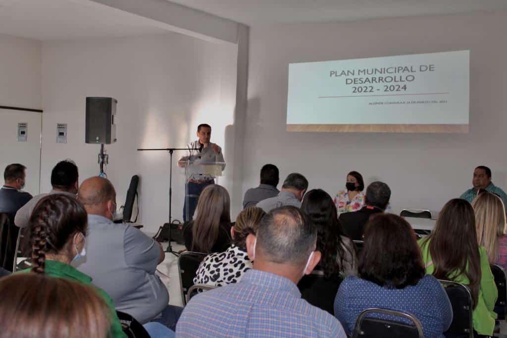 Presenta Pepe Díaz anteproyecto del plan de desarrollo municipal