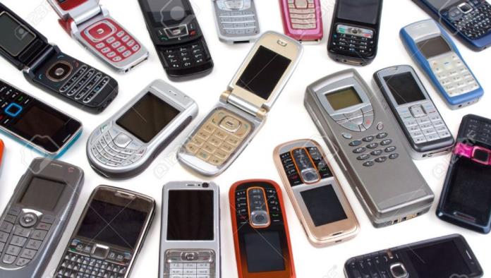 Que son los “teléfonos celulares tontos” y por qué hay mucha gente comprándolos