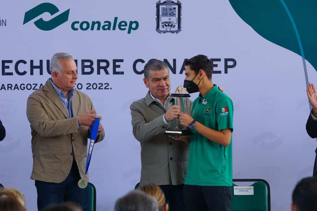 Supervisa MARS techumbre en el CONALEP