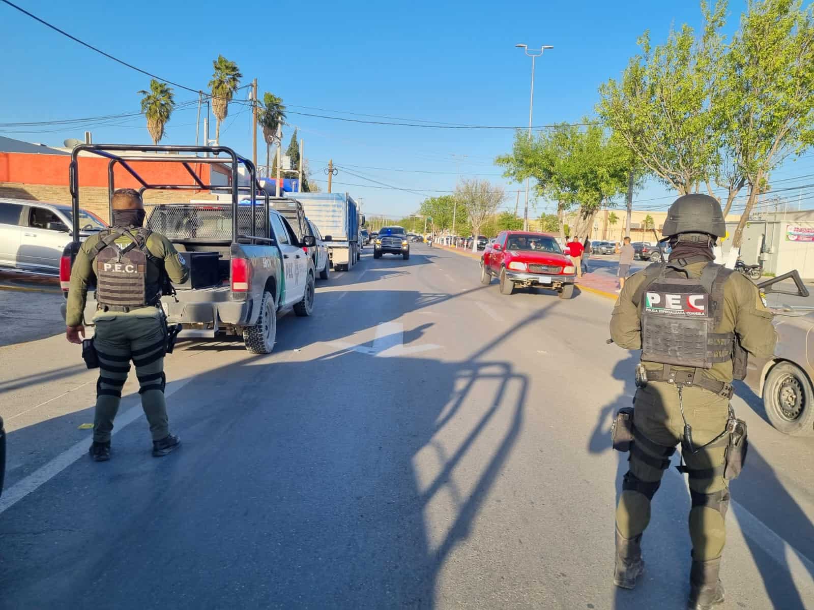 Aseguran a 20 migrantes