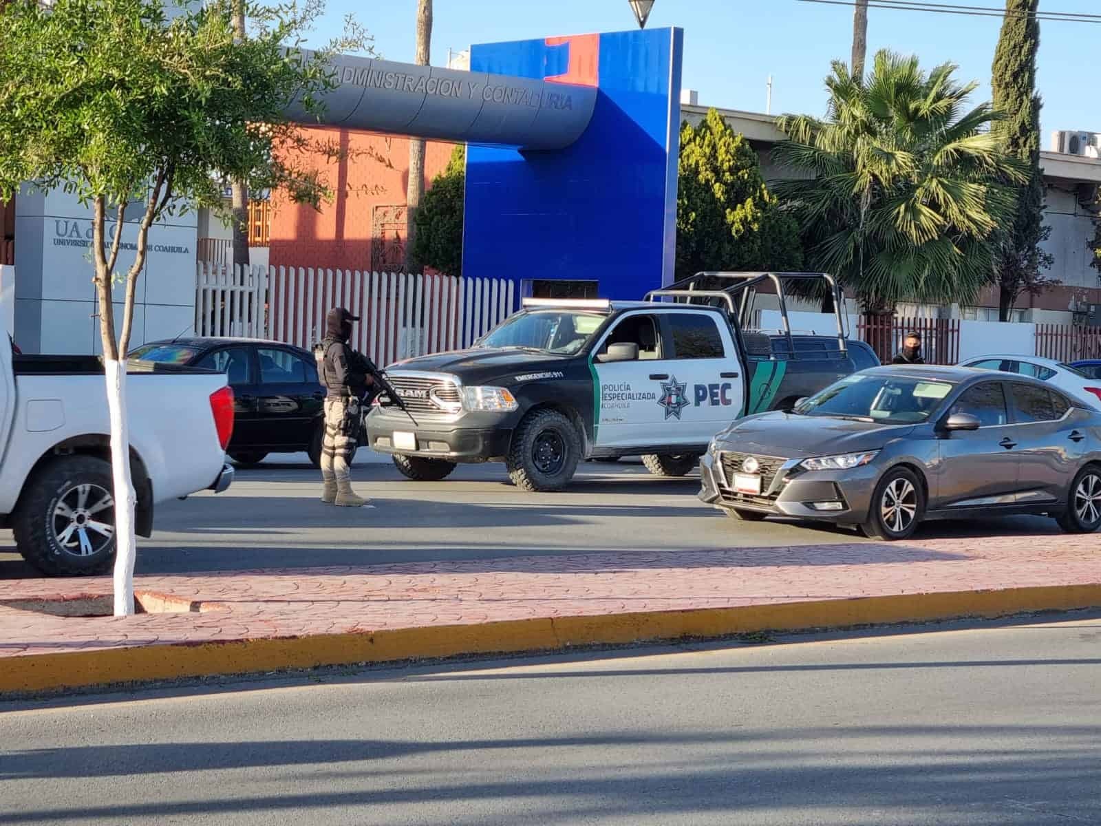 Aseguran a 20 migrantes