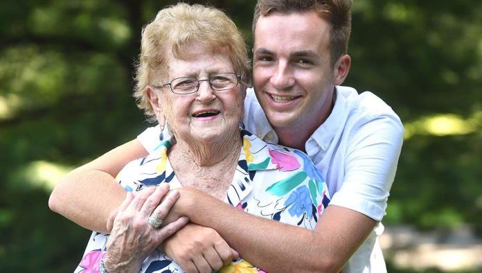 Abuela, de 92 años, comparte una divertida lista de REGLAS para su funeral
