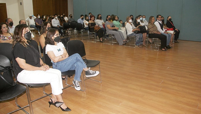 Presentan el libro “Vidas Cruzadas”