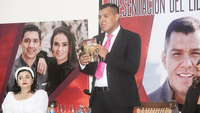 Presentan el libro “Vidas Cruzadas”