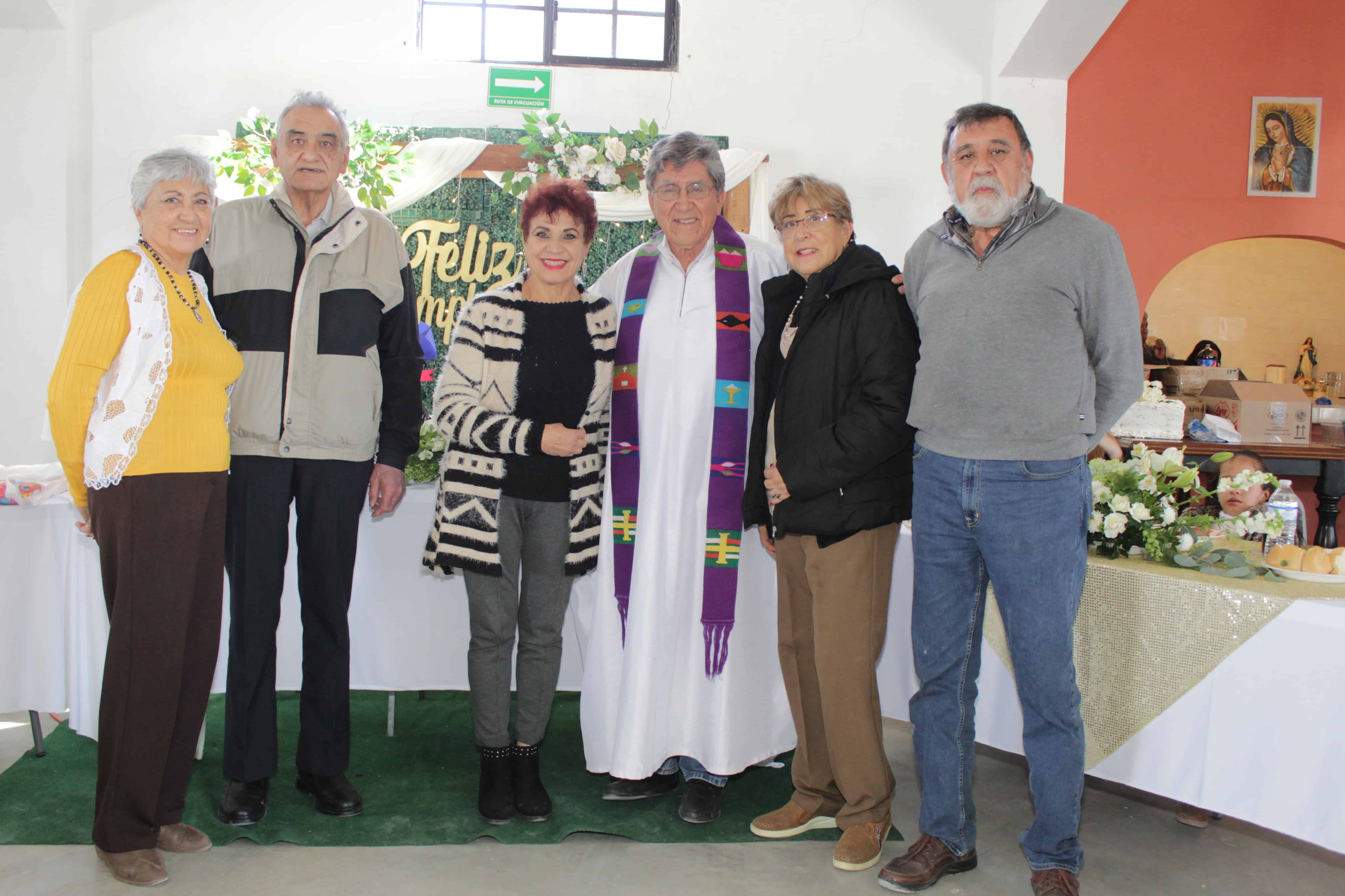 Bendiciones para Padre Alejandro