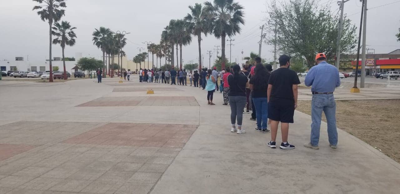 Vacunan a mil 320 jóvenes
