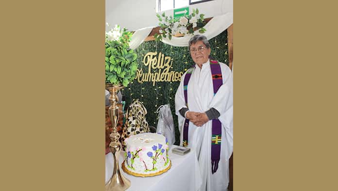 Bendiciones para Padre Alejandro