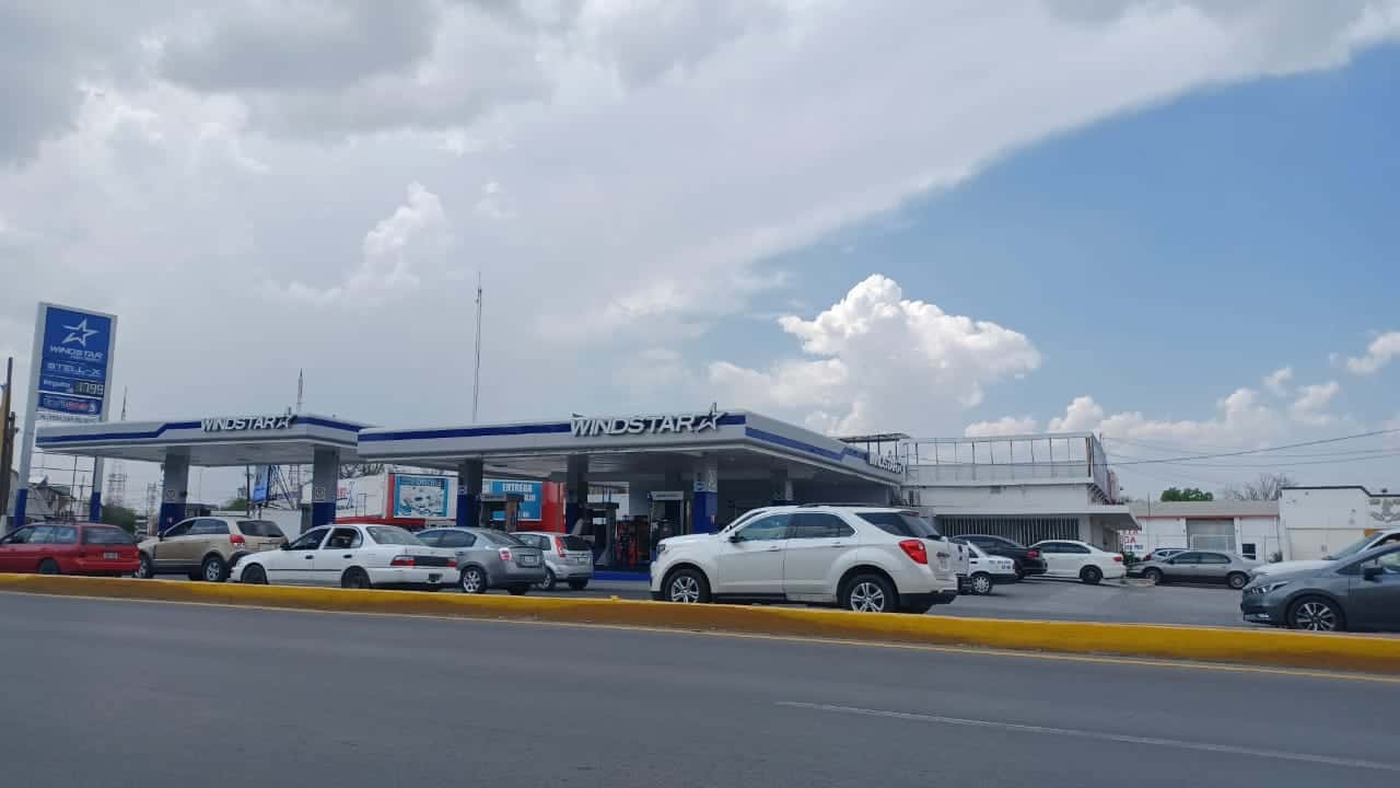 Clausuran gasolinera
