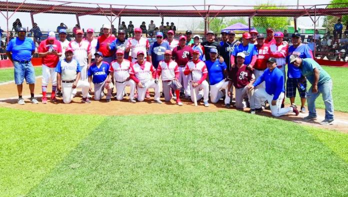 Rojos ganó triangular de beisbol en Aura