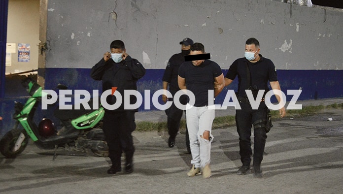 Detienen por inmoral a empleado del IMSS